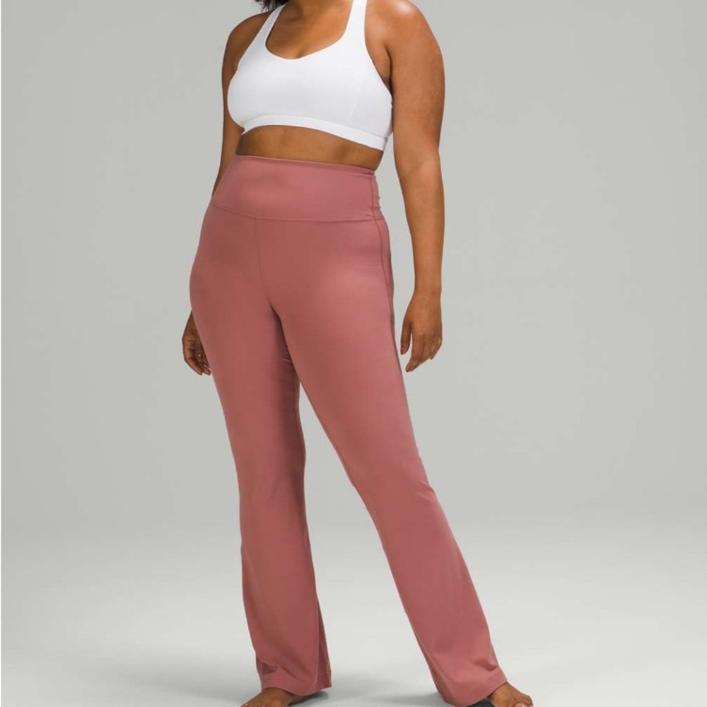 Lululemon Groove Flare Super High-Rise Pant in Spiced Chai Size: 6